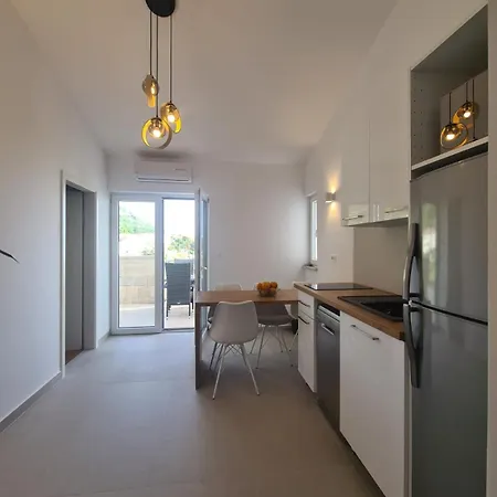 Gabriela Apartment *
