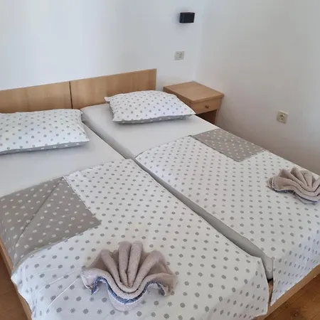 Gabriela Apartment *