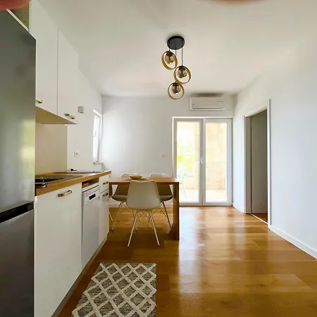 Gabriela Apartment *