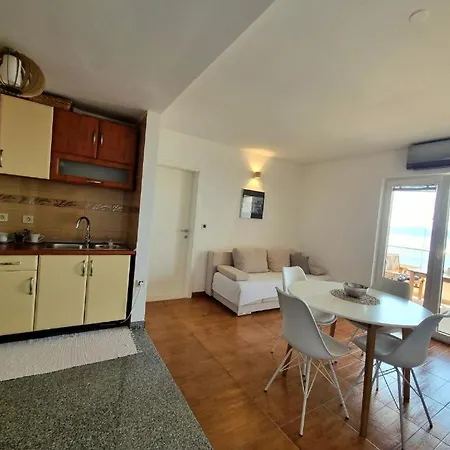 Gabriela Apartment *